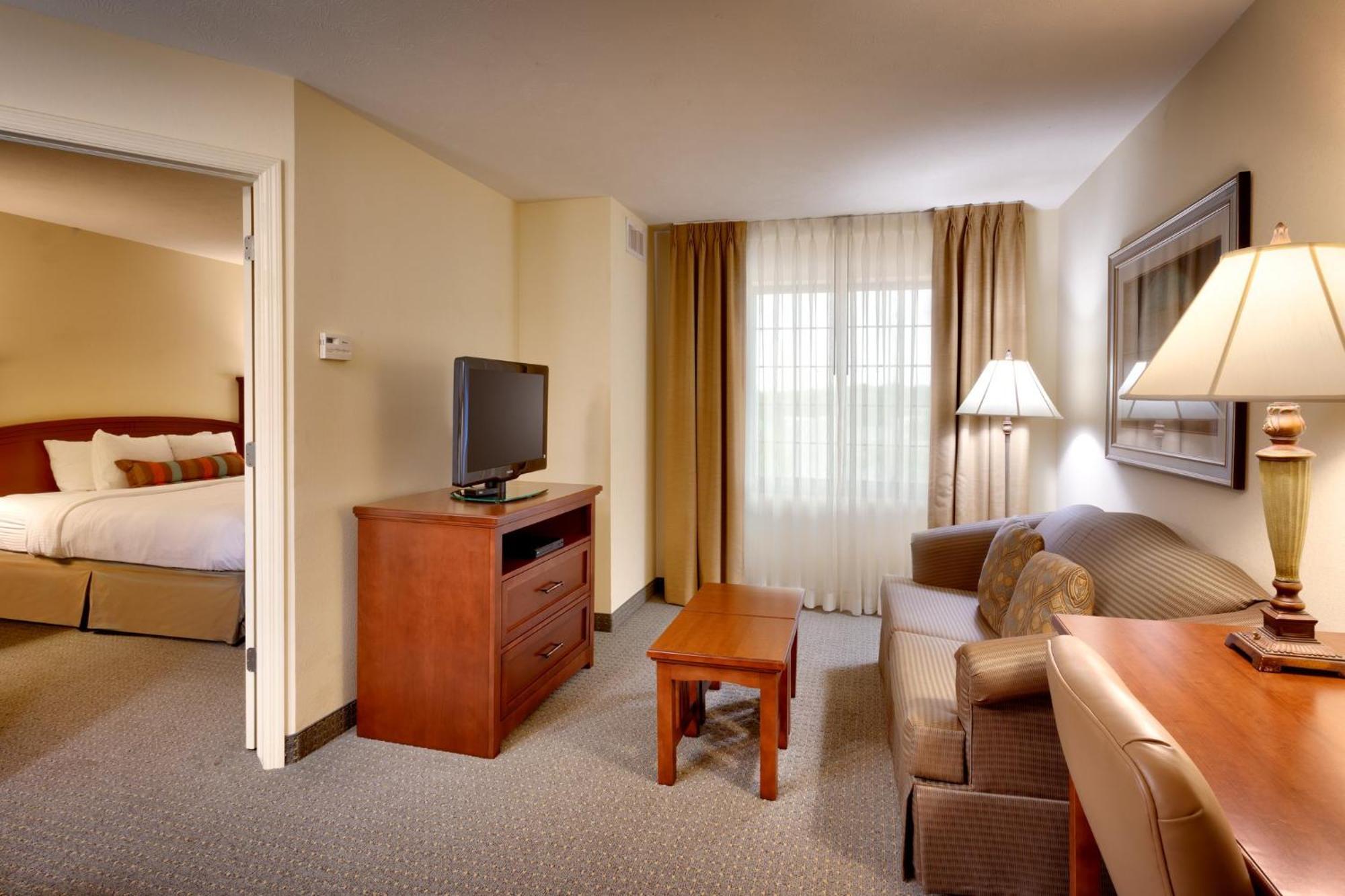 สเตย์บริดจ์ สวีท โอมาฮา 80 แอนด์ ดอดจ์ Hotel ภายนอก รูปภาพ